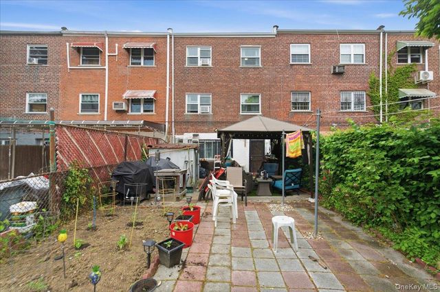 1020 E 213th Street, Bronx, NY 10469