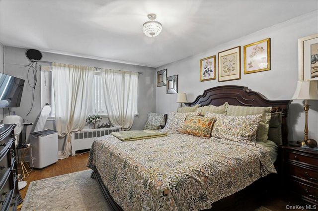 1020 E 213th Street, Bronx, NY 10469