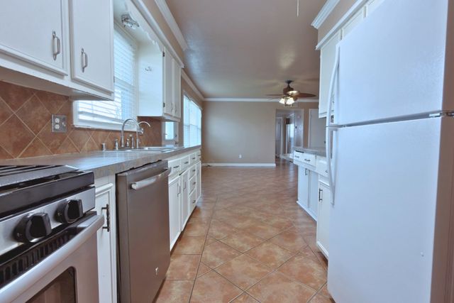 1709 E 51st St, Odessa, TX 79762