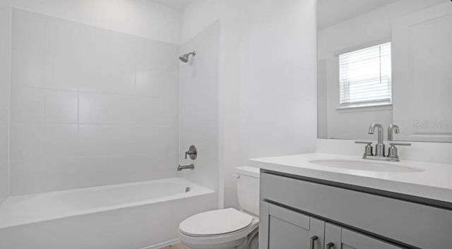 815 STEEL DRIVE, Apollo Beach, FL 33572