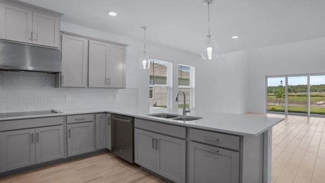 815 STEEL DRIVE, Apollo Beach, FL 33572