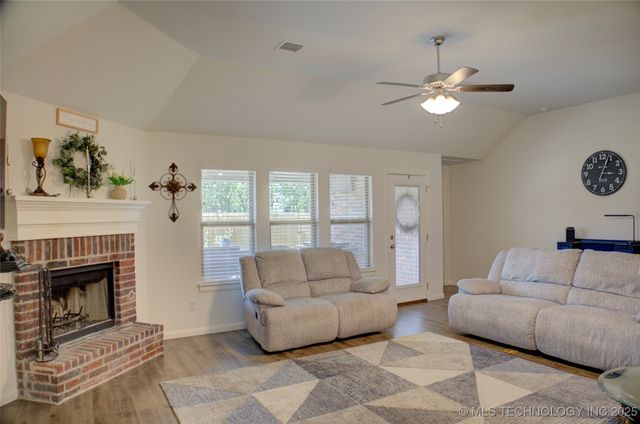 2130 E 140th Street, Bixby, OK 74008