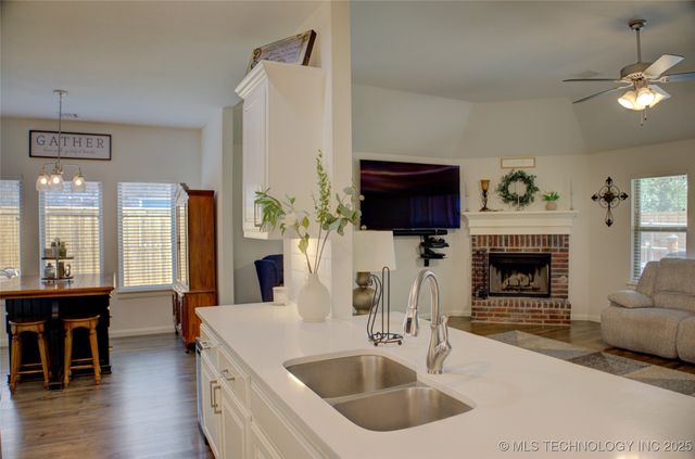 2130 E 140th Street, Bixby, OK 74008