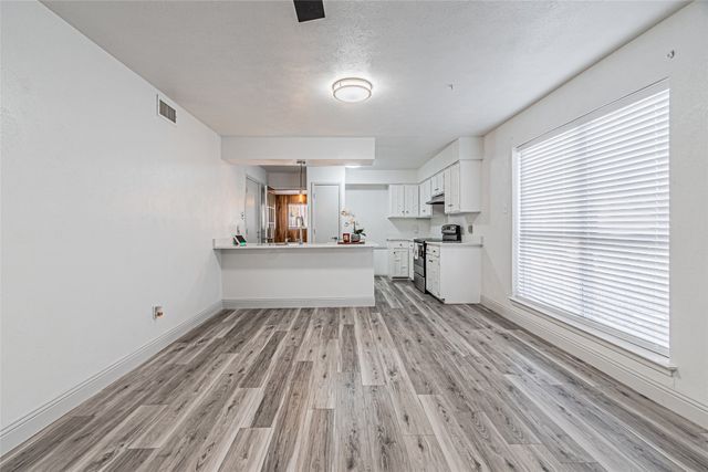 1313 Oakbluff Drive, Lancaster, TX 75146