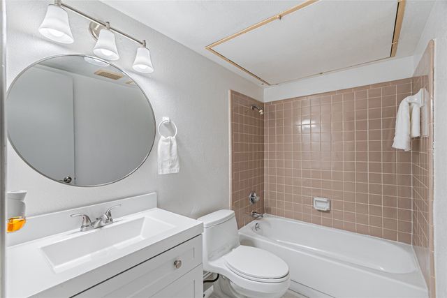 1313 Oakbluff Drive, Lancaster, TX 75146