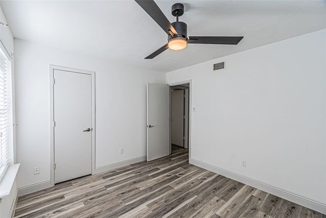 1313 Oakbluff Drive, Lancaster, TX 75146