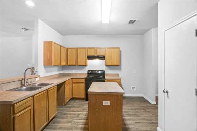 1769 Ironworks Drive, Dallas, TX 75253