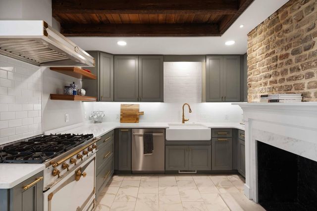 100 Queen Street, Charleston, SC 29401