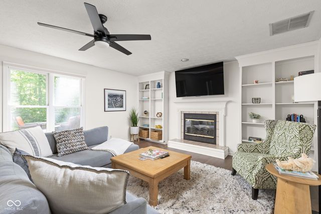 3613 Crickwood Circle, Indianapolis, IN 46268