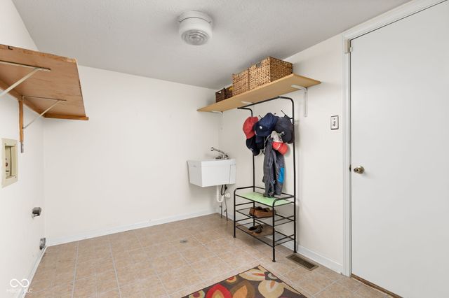 3613 Crickwood Circle, Indianapolis, IN 46268