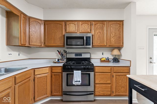 3613 Crickwood Circle, Indianapolis, IN 46268