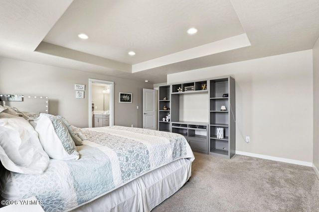 6105 Occidental Rd, Yakima, WA 98903