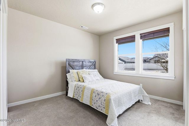 6105 Occidental Rd, Yakima, WA 98903