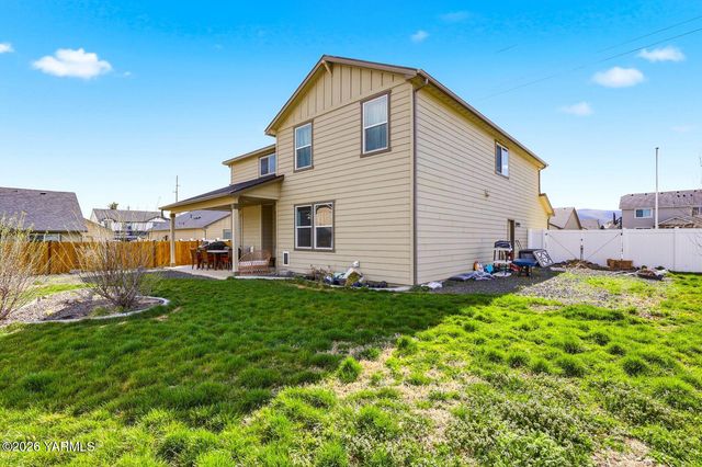 6105 Occidental Rd, Yakima, WA 98903