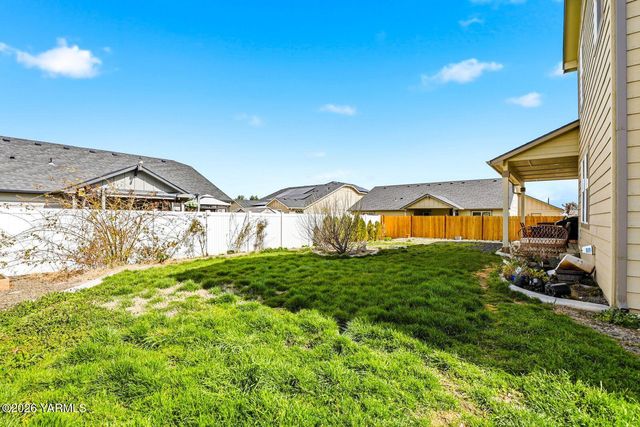 6105 Occidental Rd, Yakima, WA 98903