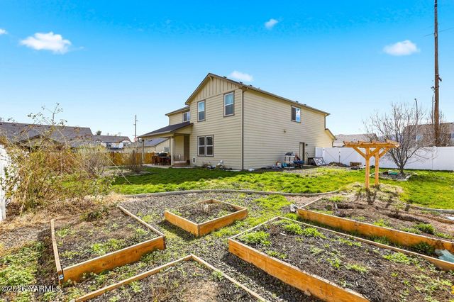 6105 Occidental Rd, Yakima, WA 98903