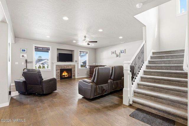 6105 Occidental Rd, Yakima, WA 98903