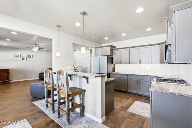 6105 Occidental Rd, Yakima, WA 98903