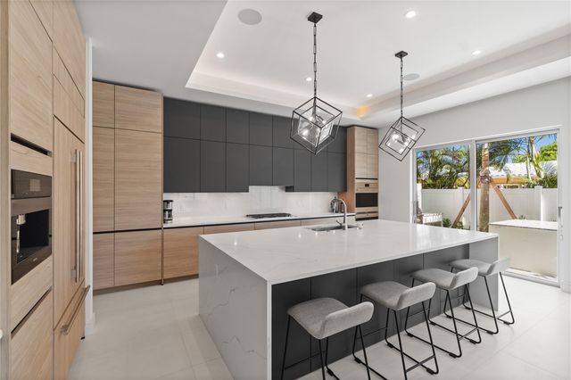 221 Shore Court, Lauderdale-By-The-Sea, Lauderdale By The Sea, FL 33308
