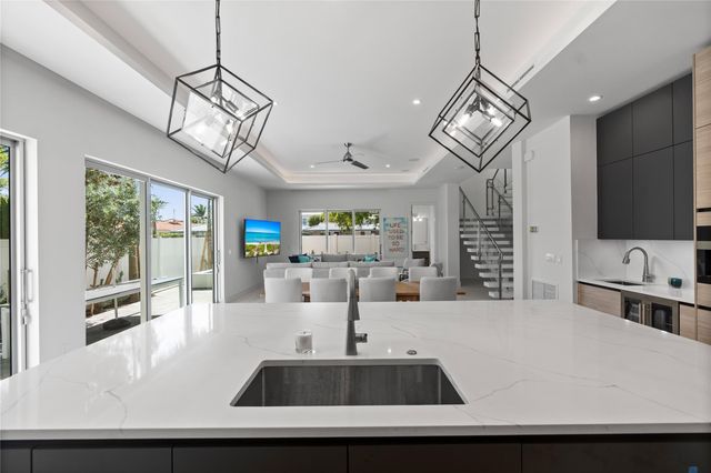 221 Shore Court, Lauderdale-By-The-Sea, Lauderdale By The Sea, FL 33308