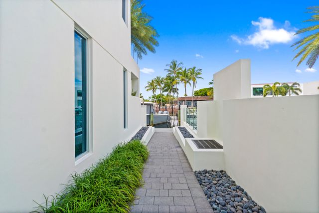 221 Shore Court, Lauderdale-By-The-Sea, Lauderdale By The Sea, FL 33308