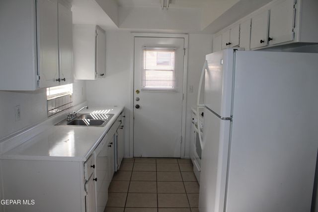 3825 OLYMPIC Avenue, El Paso, TX 79904