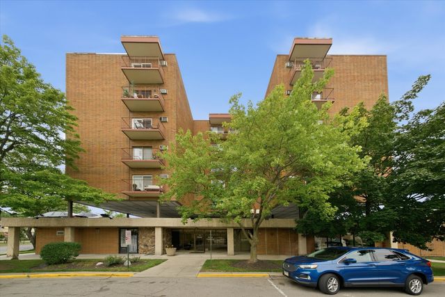 7830 W North Avenue 710, Elmwood Park, IL 60707