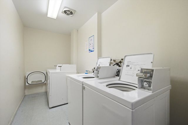 7830 W North Avenue 710, Elmwood Park, IL 60707