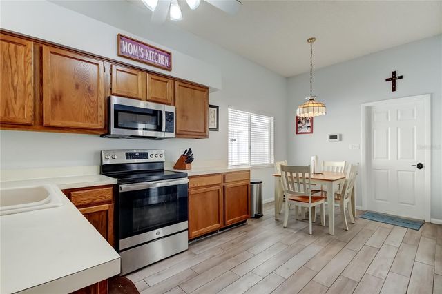 4251 FORESTER LANE, Tampa, FL 33618