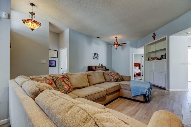 4251 FORESTER LANE, Tampa, FL 33618