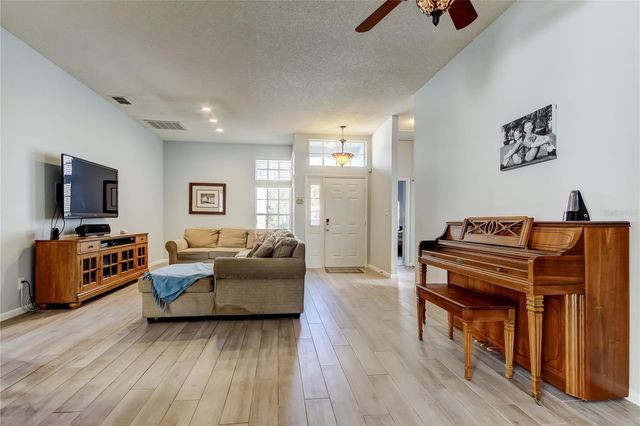 4251 FORESTER LANE, Tampa, FL 33618