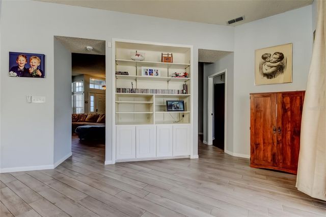 4251 FORESTER LANE, Tampa, FL 33618