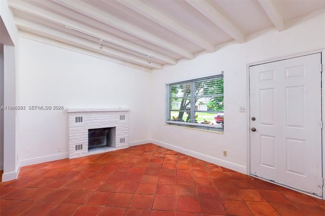 1716 SW 12th Ct, Fort Lauderdale, FL 33312