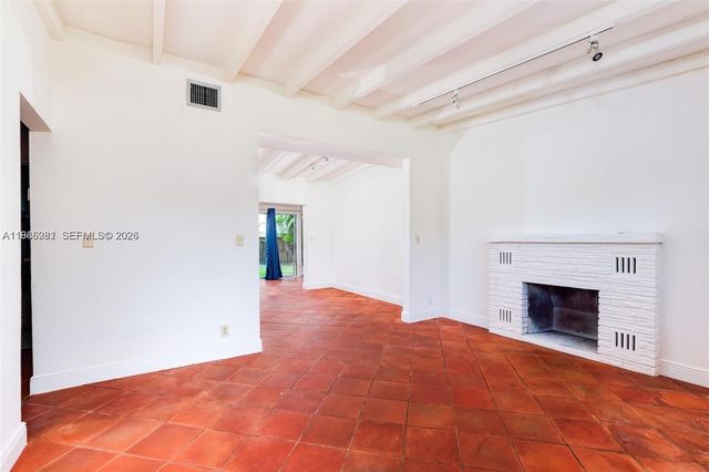 1716 SW 12th Ct, Fort Lauderdale, FL 33312