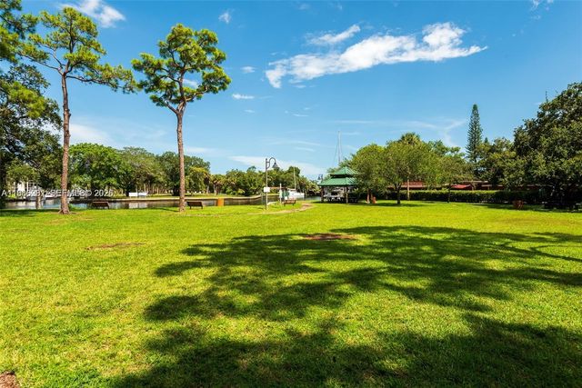 1716 SW 12th Ct, Fort Lauderdale, FL 33312