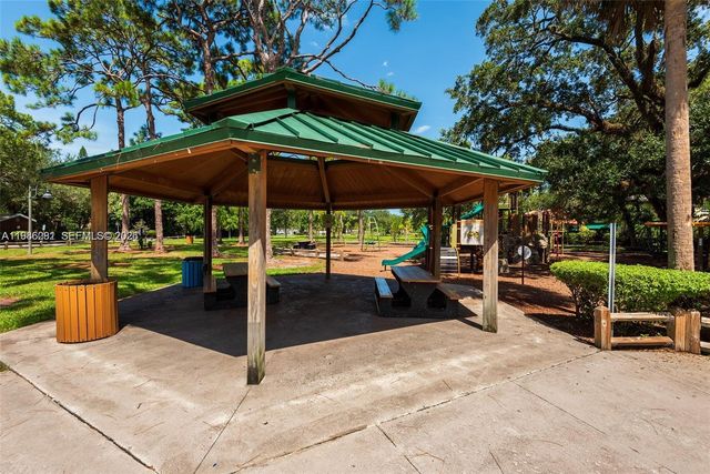 1716 SW 12th Ct, Fort Lauderdale, FL 33312