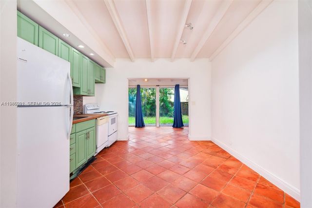 1716 SW 12th Ct, Fort Lauderdale, FL 33312