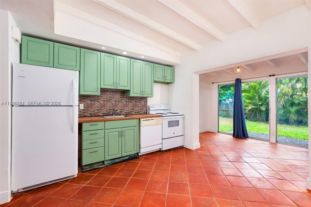 1716 SW 12th Ct, Fort Lauderdale, FL 33312