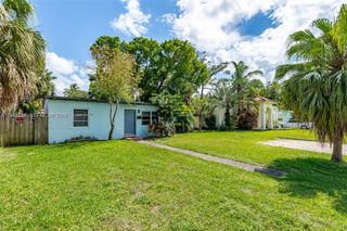 1716 SW 12th Ct, Fort Lauderdale, FL 33312