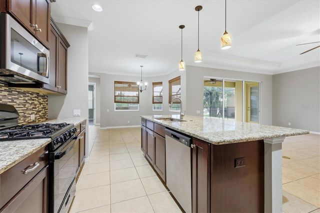 640 HONEYFLOWER LOOP, Bradenton, FL 34212