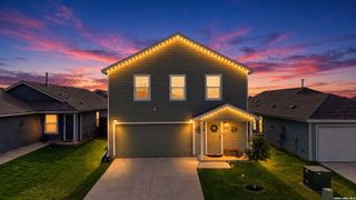 124 Maverick Cv, Pleasanton, TX 78064