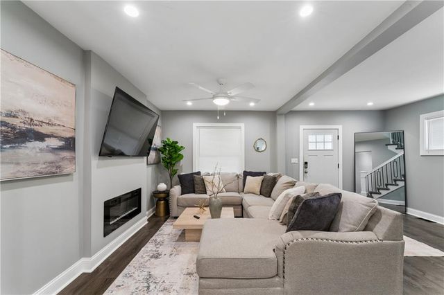 3425 Park Avenue, Kansas City, MO 64109