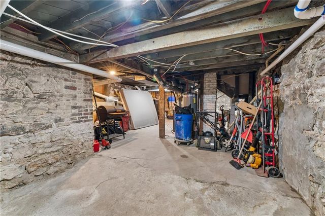 3425 Park Avenue, Kansas City, MO 64109