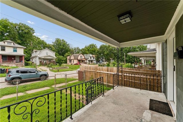 3425 Park Avenue, Kansas City, MO 64109