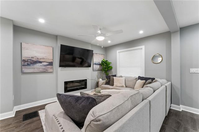 3425 Park Avenue, Kansas City, MO 64109