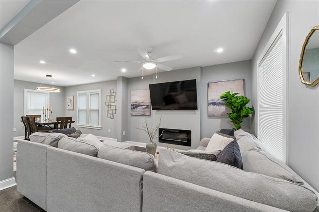 3425 Park Avenue, Kansas City, MO 64109