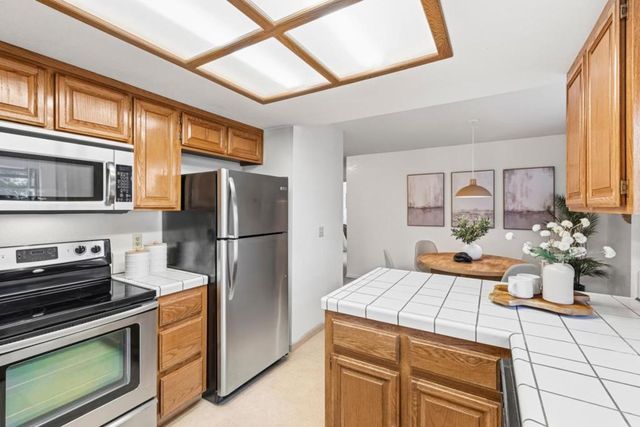 217 Del Monte Lane, Morgan Hill, CA 95037