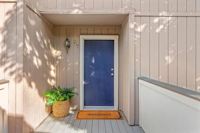 217 Del Monte Lane, Morgan Hill, CA 95037