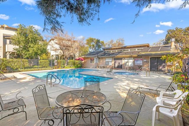 217 Del Monte Lane, Morgan Hill, CA 95037