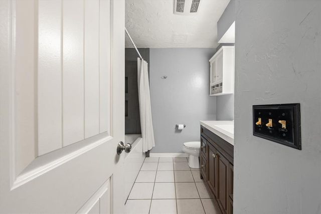 10445 Birkenhead Road, Yukon, OK 73099